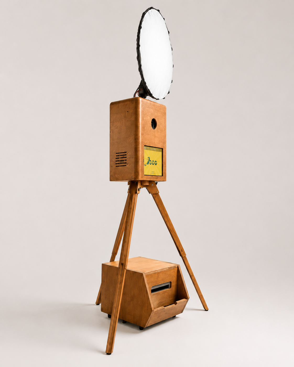 Profi Fotobox mit Studioblitz auf rotem Teppich
